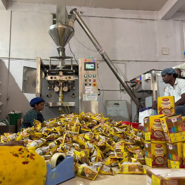 Packing Chudda powder